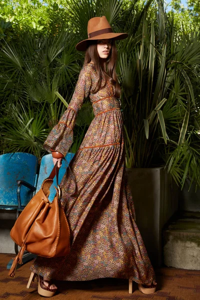 Look 15